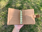 Vollnarbenleder A7 Organizer 6-Ring nachfüllbarer Planer Reisetagebuch Skizzenbuch mit individueller Gravur